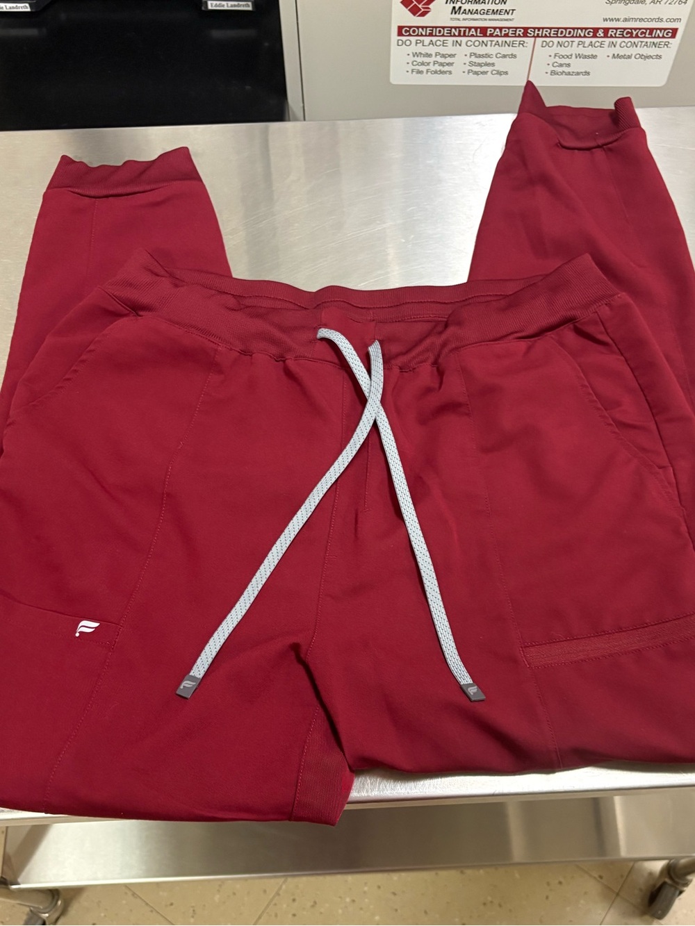 Fabletics HW On-Call jogger scrub pants in Wine